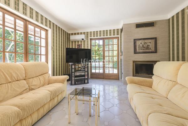 Belle maison familiale avec piscine sur 3900m2 arborés plein sud.