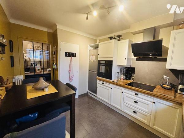 ROND-POINT DE PARIS - T4 - 2ème étage - Avec ascenseur dans copropriété soignée