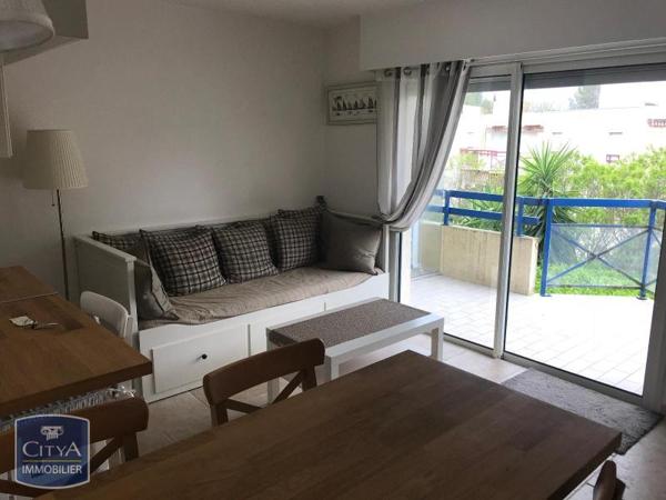 Appartement à louer 2 pièces 30.25m² Saint-Raphaël (83700)