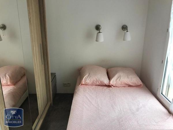 Appartement à louer 2 pièces 30.25m² Saint-Raphaël (83700)