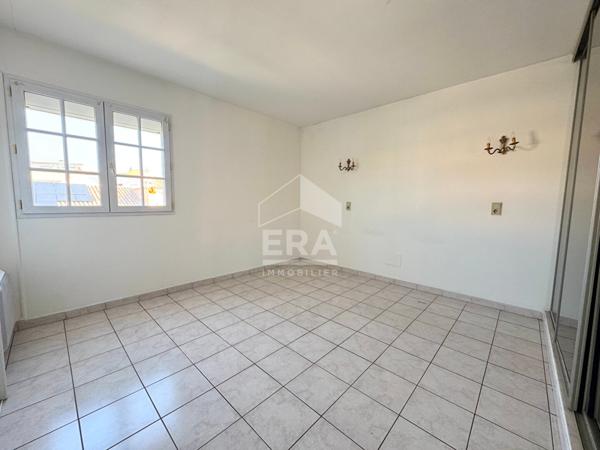 Maison 5 pièces avec garage et piscine à vendre à Perpignan quartier "Clos-Banet"