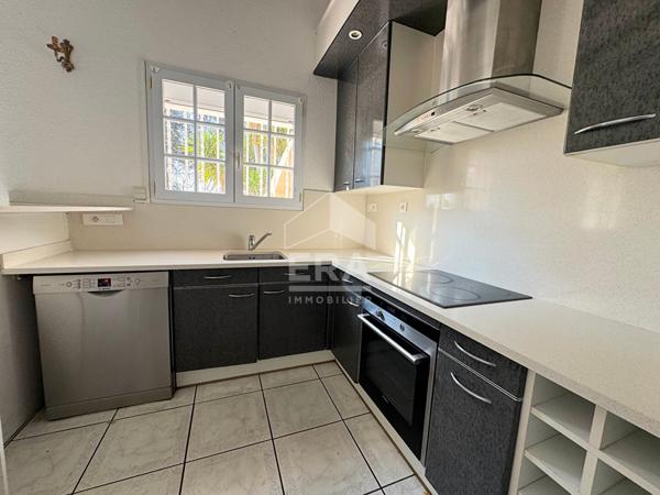 Maison 5 pièces avec garage et piscine à vendre à Perpignan quartier "Clos-Banet"
