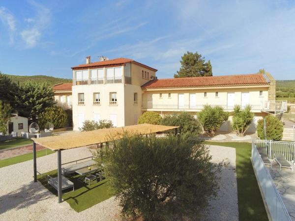 Var (83), à vendre SECTEUR LE CASTELLET Hôtel Bureau 21 Chambres, CA 230KE
