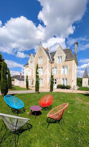 Manoir 19ème siècle en parfait état et ses gites rénovés.
