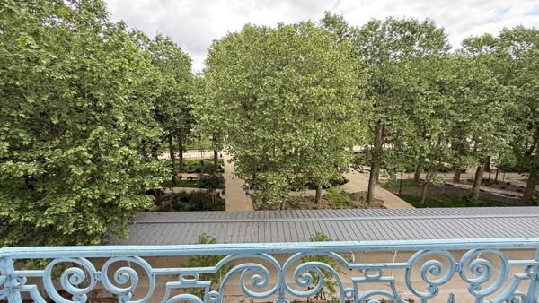 Appartement T3 face au parc des Sources à Vichy avec balcon et ascenseur