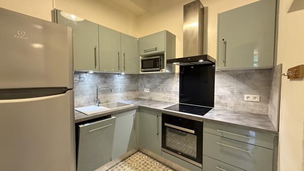 Appartement T3 face au parc des Sources à Vichy avec balcon et ascenseur