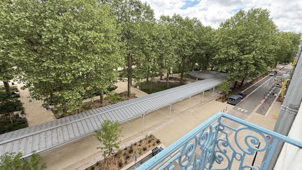 Appartement T3 face au parc des Sources à Vichy avec balcon et ascenseur