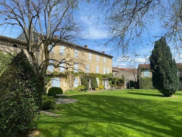 Maison à vendre    8 pièces •  Labruguière