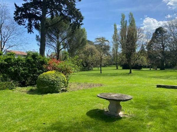 Maison à vendre    8 pièces •  Labruguière