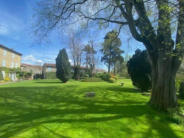 Maison à vendre    8 pièces •  Labruguière