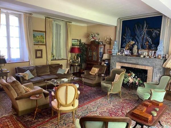 Maison à vendre    8 pièces •  Labruguière