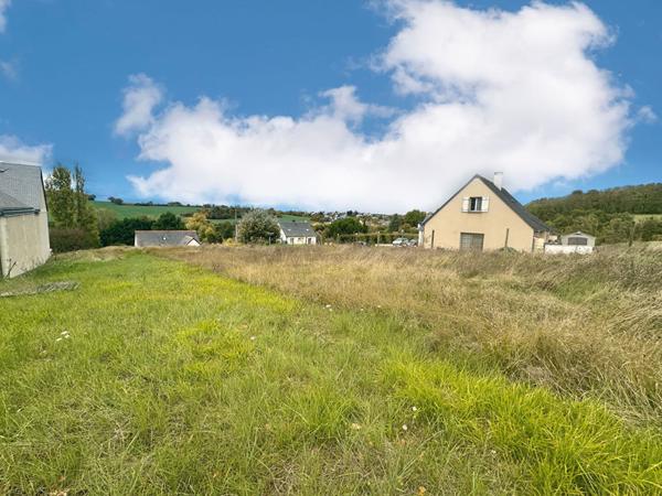 Beau terrain constructible d'environ 934 m² à vendre à Saint-Paterne-Racan (37370)