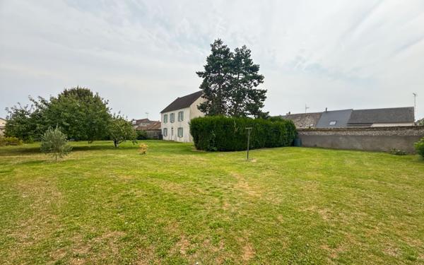 Maison à louer    4 pièces • 138,48 m2 Intréville