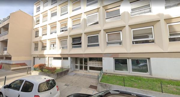 Parking · Location Grenoble (38000)