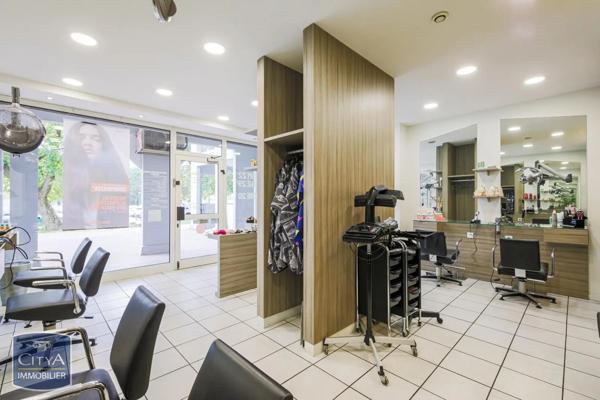 Local commercial à vendre