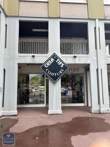 Local commercial à vendre