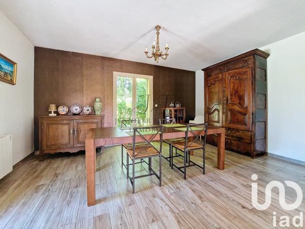 Maison 7 pièces de 189 m² à Tresses (33370)