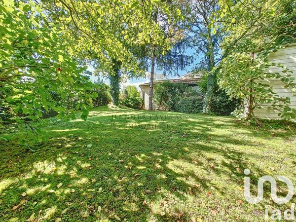 Maison 7 pièces de 189 m² à Tresses (33370)