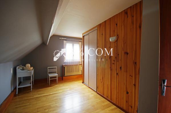 Maison 7 pièce(s) 4 chambre(s) 140 m²