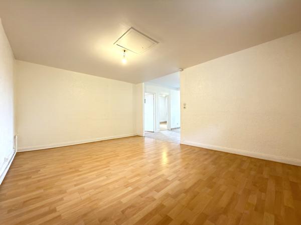 Appartement 2 chambres, parking, jardin et terrasse commune