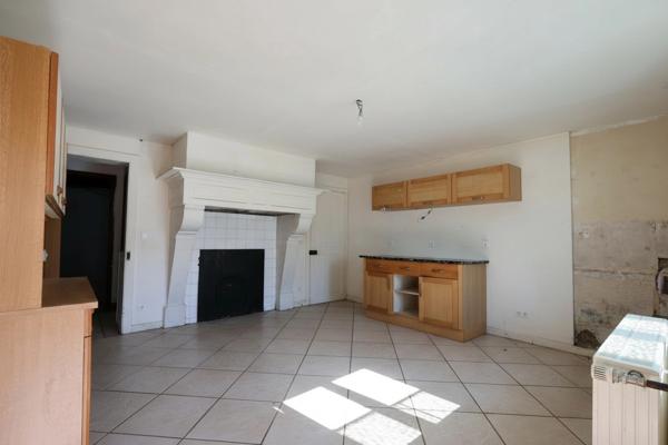 À vendre – Maison d’habitation avec grange et jardin à Mangiennes (55150) – Proche frontières Belgique et Luxembourg