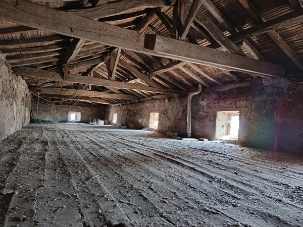 Ensemble immobilier à vendre à Geay travaux à prévoir