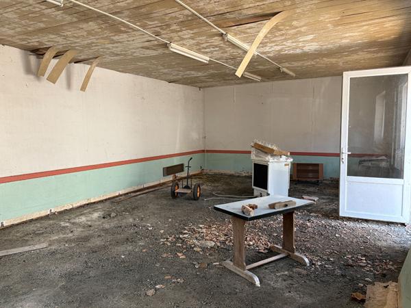 Ensemble immobilier à vendre à Geay travaux à prévoir