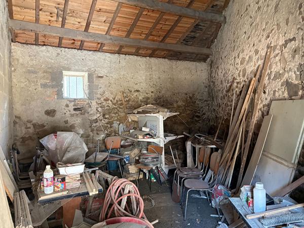 Ensemble immobilier à vendre à Geay travaux à prévoir