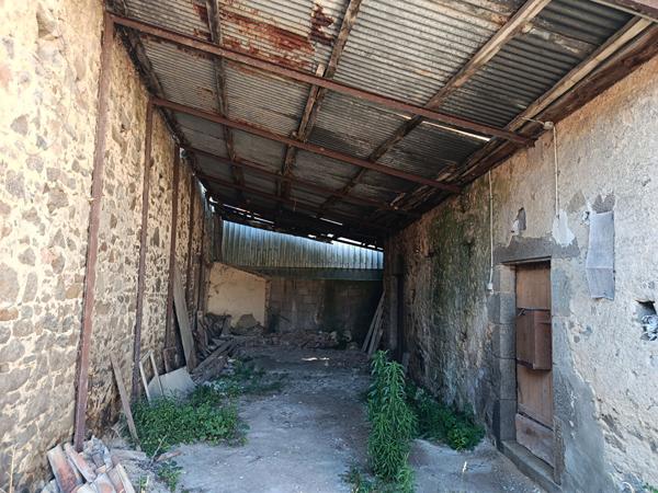 Ensemble immobilier à vendre à Geay travaux à prévoir