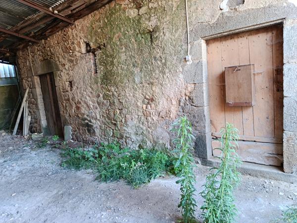 Ensemble immobilier à vendre à Geay travaux à prévoir