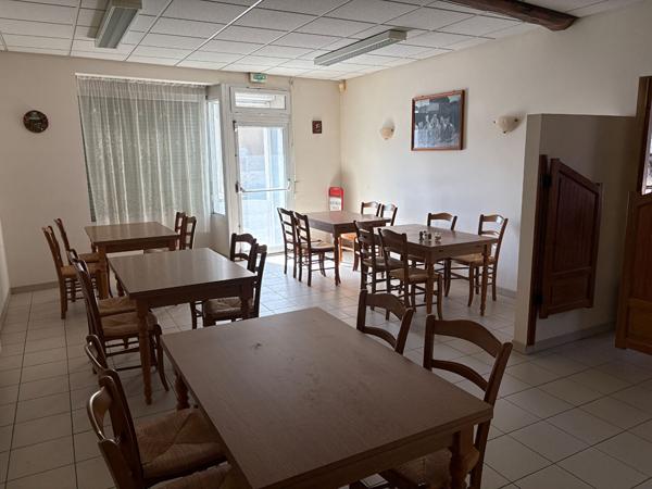 Ensemble immobilier à vendre à Geay travaux à prévoir