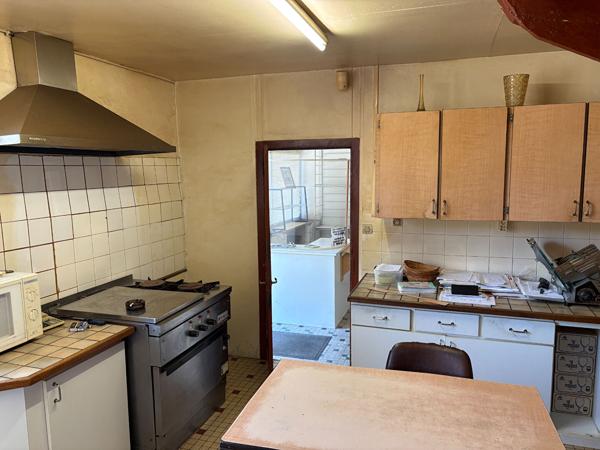 Ensemble immobilier à vendre à Geay travaux à prévoir