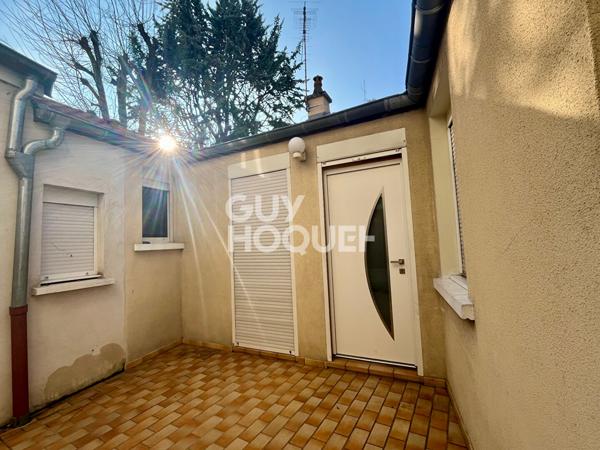 DIJON, Proche hyper-centre T2 de 33 m² avec Cour et 2 caves.