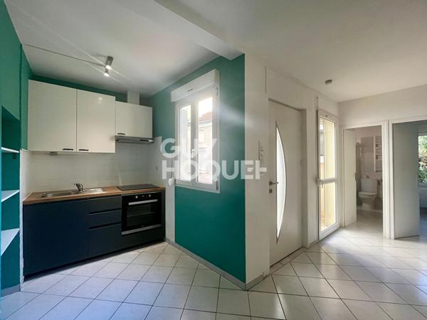 DIJON, Proche hyper-centre T2 de 33 m² avec Cour et 2 caves.