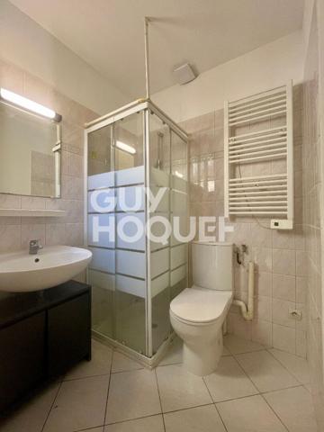 DIJON, Proche hyper-centre T2 de 33 m² avec Cour et 2 caves.