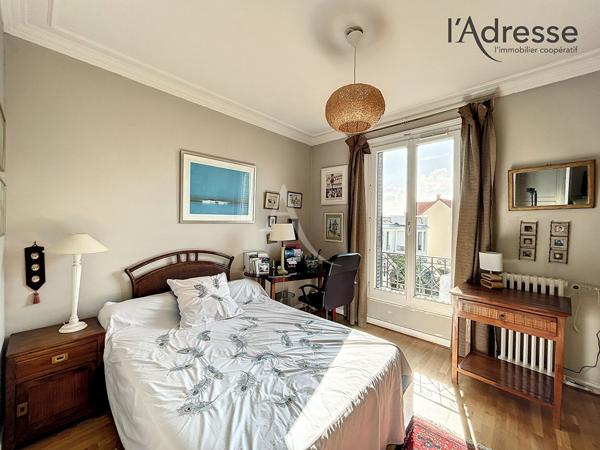 Suresnes (Mont Valérien) - Duplex de 140m² - Place de stationnement et Box fermé - Terrasse 7m²