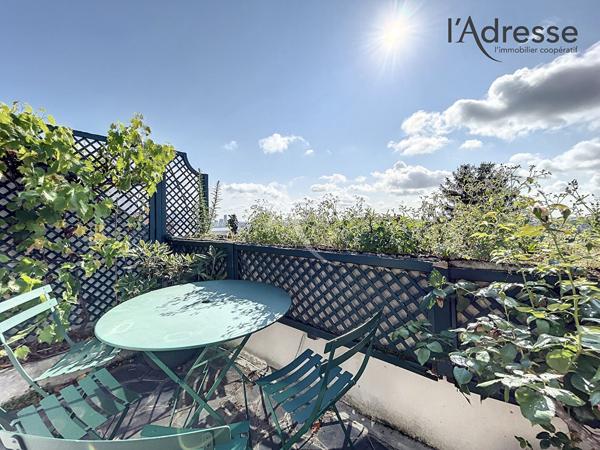 Suresnes (Mont Valérien) - Duplex de 140m² - Place de stationnement et Box fermé - Terrasse 7m²