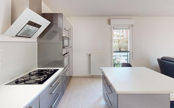 Appartement à louer    4 pièces • 81,85 m2 Annecy-le-Vieux