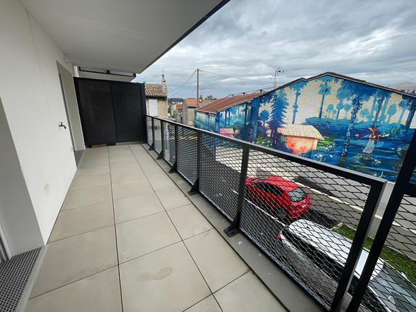 33150  BAS CENON - APPARTEMENT 2 PIECES AVEC PLACE DE PARKING