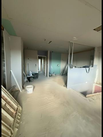 🏡 Appartement 64 m² à terminer de rénover + grande surface de 75 m² en rez-de-chaussée