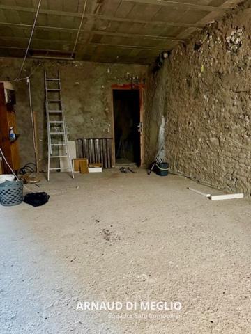 Duplex à rénover sous les toits