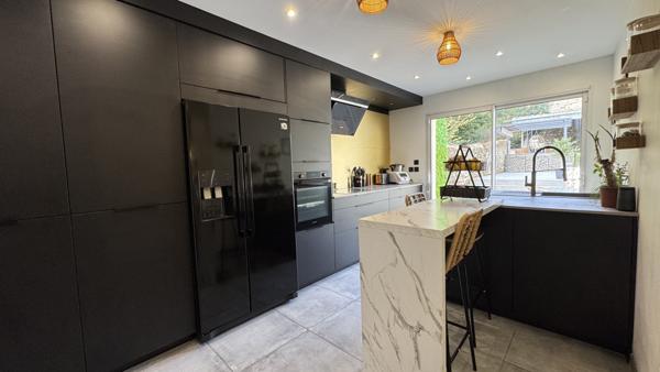 Saint-Étienne (42000) Maison de 130m2 habitables sur 315m2 de terrain clos et arboré