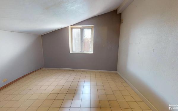 Immeuble à vendre    10 pièces • 134,42 m2 Tournus