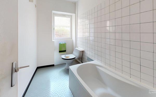 Immeuble à vendre    10 pièces • 134,42 m2 Tournus