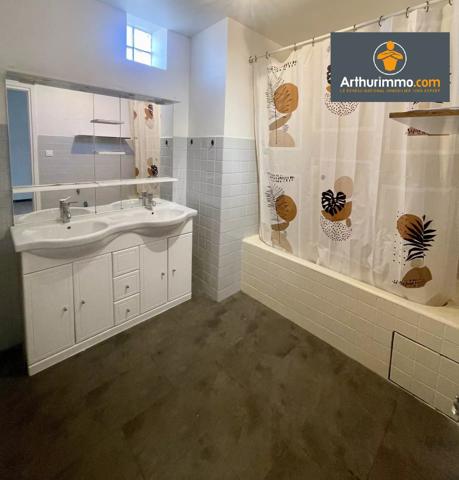 Vente                                                      Appartement
                        
                     3 pièces                      91 m2                     à Propriano