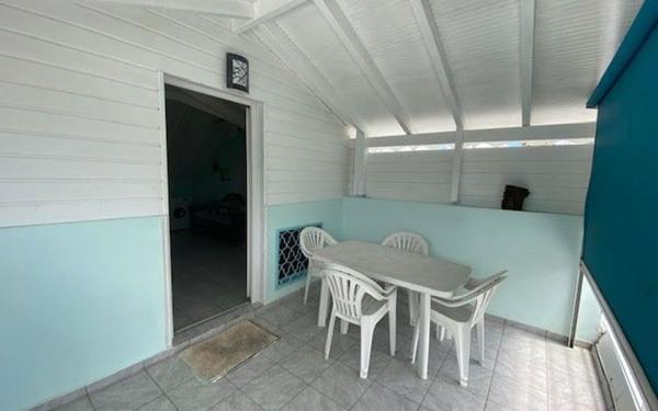 Appartement à louer    2 pièces •  Le Gosier