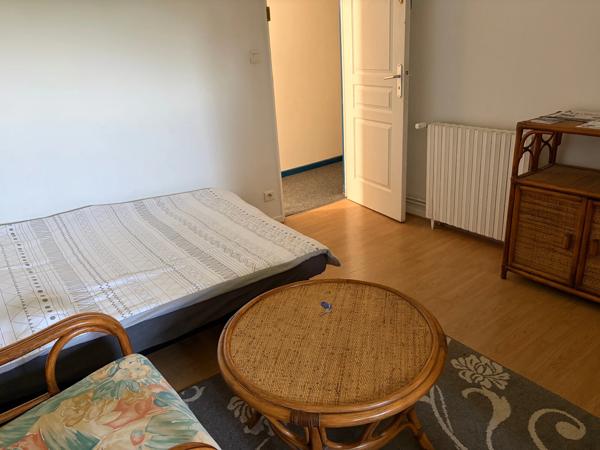 CHATEAU GUIBERT (85320) - LA MAINBORGERE - STUDIO 20M² ENTIEREMENT MEUBLE ET TOUTES CHARGES COMPRISES