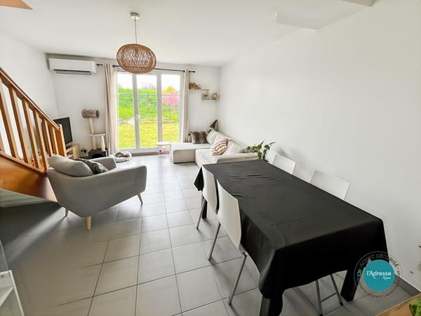 Maison mitoyenne avec 2 chambres jardin et garage