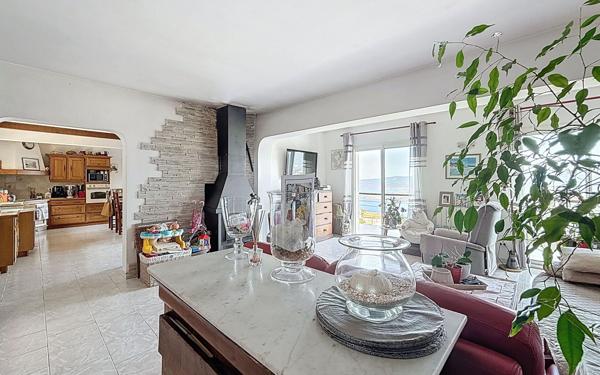 Maison à vendre    5 pièces • 179,61 m2 Calcatoggio