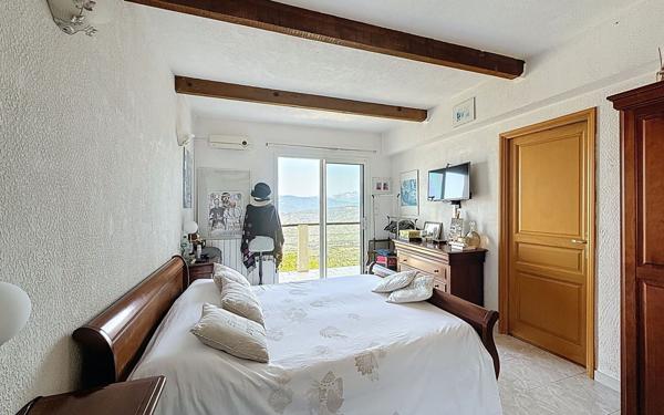 Maison à vendre    5 pièces • 179,61 m2 Calcatoggio